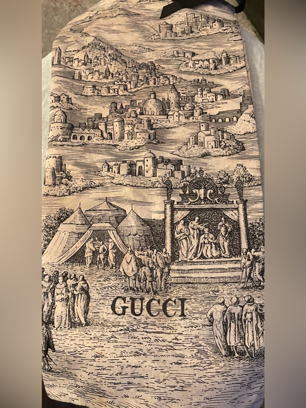 Gucci Beige and Black Scenic Dust Bag